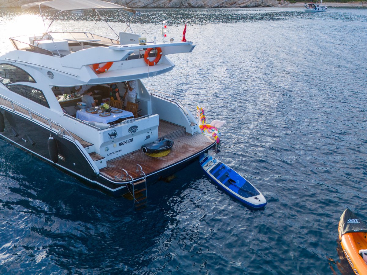 M/Y 034