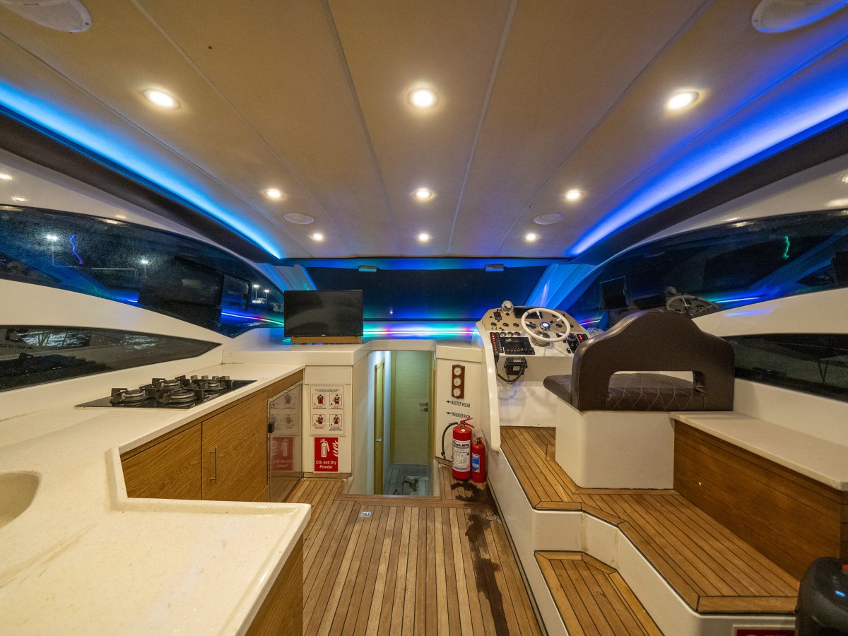 M/Y 034